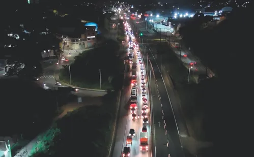 
          Imagem ilustrativa da imagem Motorista preso após engavetamento que deixou dois mortos no Contorno
          