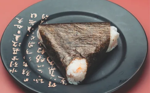 
          Imagem ilustrativa da imagem Muito além do sushi: veja os elementos da culinária oriental que atrai fãs
          