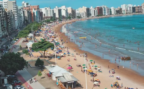 
          Imagem ilustrativa da imagem Música ao vivo na Praia do Morro em Guarapari
          