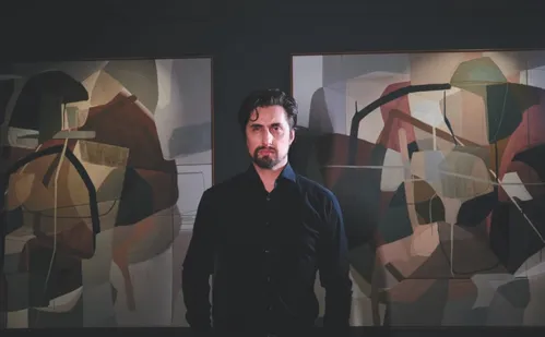 
          Imagem ilustrativa da imagem Na arte, na música ou na beleza: os talentos Cachoeiros espalhados no Mundo
          