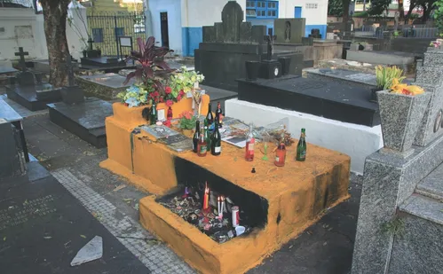 
          Imagem ilustrativa da imagem Necrotour: conheça o passeio pelos cemitérios da Grande Vitória
          