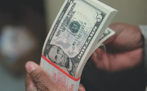 
          Imagem ilustrativa da imagem Novo tarifaço dos Estados Unidos pode reduzir lucro de empresas capixabas
          