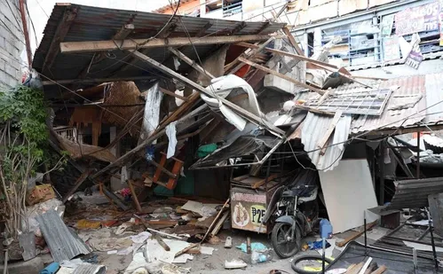 
          Imagem ilustrativa da imagem Número de mortos após terremoto de magnitude 7,8 nas Filipinas sobe para 46
          