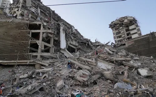 
          Imagem ilustrativa da imagem Número de mortos em terremotos na Venezuela dobra e vai a 920, diz regime
          