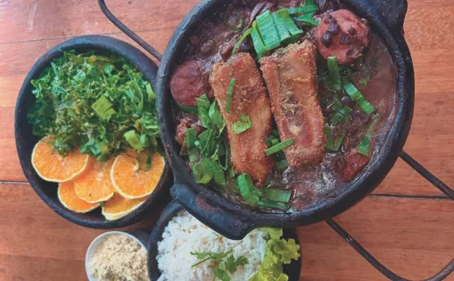 
          Imagem ilustrativa da imagem Opções de gastronomia na Prainha que fazem sucesso na região
          