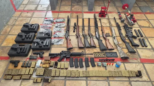 
          Imagem ilustrativa da imagem Operação Forja II: Polícia Civil mira comércio ilegal de armas em Serra Talhada
          