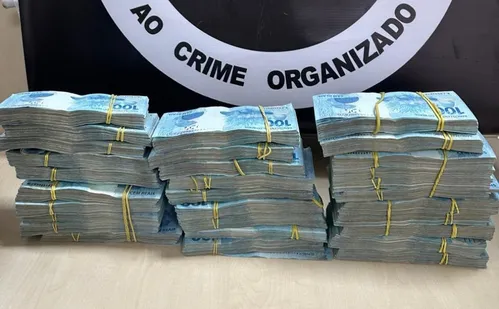
          Imagem ilustrativa da imagem Operação da PF mira tráfico de drogas e lavagem de dinheiro no ES e Bahia
          