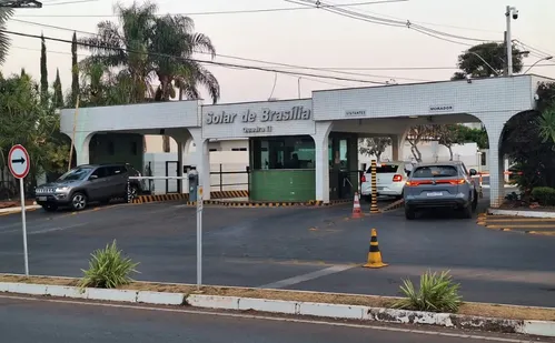 
          Imagem ilustrativa da imagem PF não encontra armas após cumprir busca na casa de Bolsonaro
          