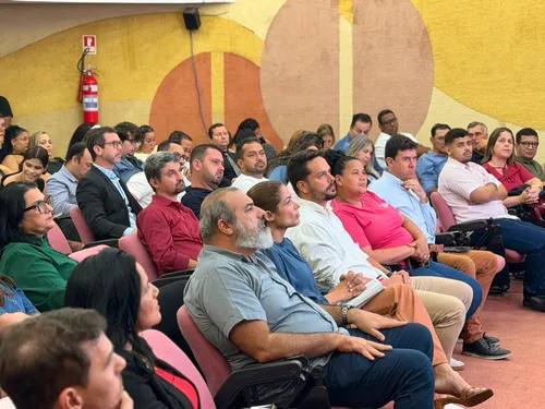 
          Imagem ilustrativa da imagem Palácio segue com cautela para escolha do vice-governador
          