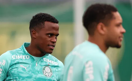 
          Imagem ilustrativa da imagem Palmeiras recebe o Atlético/MG para manter vantagem na liderança
          
