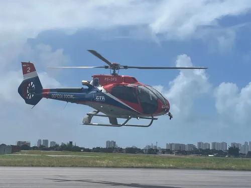 
          Imagem ilustrativa da imagem Pernambuco entrega viaturas, aeronaves e equipamentos para forças de segurança
          