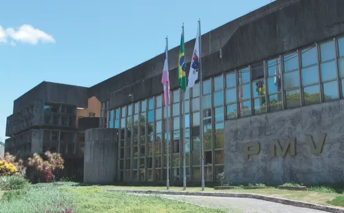 
          Imagem ilustrativa da imagem Polícia Militar, IBGE e Sebrae: os concursos com 1.359 vagas no ES
          