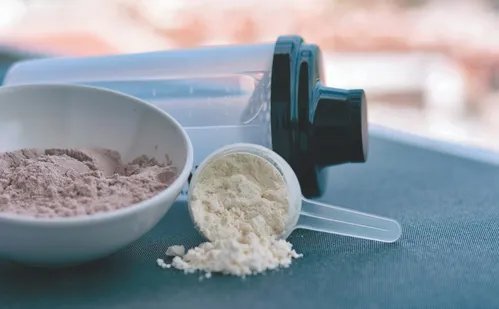 
          Imagem ilustrativa da imagem Procura cresce, deixa proteína mais cara e whey já falta nos EUA
          