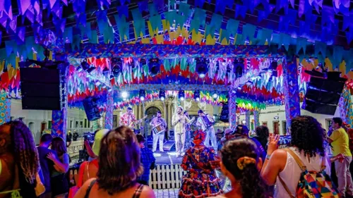 
          Imagem ilustrativa da imagem Recife abre votação para definir atrações do São João nos polos descentralizados
          