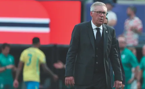 
          Imagem ilustrativa da imagem Reformulação à vista: quem são os nomes que deixam a Seleção Brasileira?
          