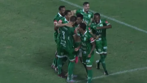 
          Imagem ilustrativa da imagem Rio Branco perde para o Uberlândia no Kleber Andrade e se complica na Série D
          