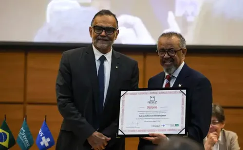 
          Imagem ilustrativa da imagem Risco de disseminação do Ebola pelo mundo é baixo, diz diretor da OMS
          