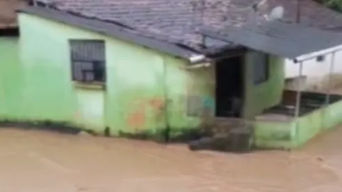 
          Imagem ilustrativa da imagem Rompimento de adutora interrompe o abastecimento na Zona da Mata de PE
          