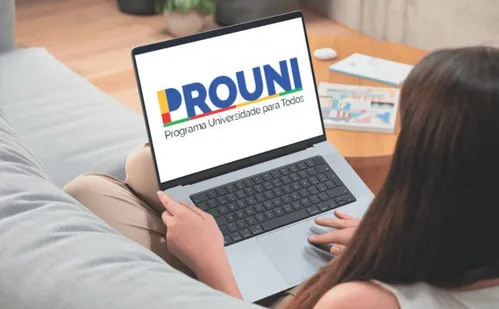 
          Imagem ilustrativa da imagem Saiba como concorrer a 1.000 vagas para disputar bolsas com nota do Enem
          