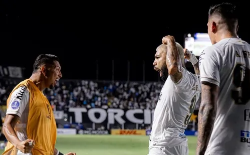 
          Imagem ilustrativa da imagem Sem Neymar, Santos empata com o San Lorenzo e se complica na Sul-Americana
          
