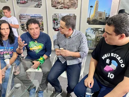 
          Imagem ilustrativa da imagem Sem fumaça branca (ainda) entre PL e Republicanos
          