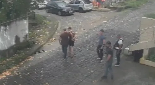 
          Imagem ilustrativa da imagem Suspeito de integrar quadrilha especializada em roubo de carros no Recife é preso
          