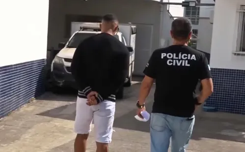 
          Imagem ilustrativa da imagem Suspeito de matar companheira asfixiada em MG é preso em Guarapari
          