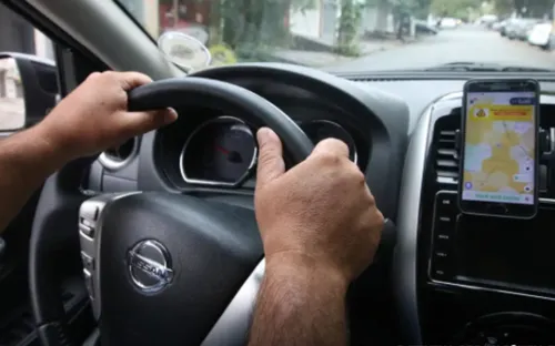 
          Imagem ilustrativa da imagem TST alerta para risco de dívidas de motoristas de app
          