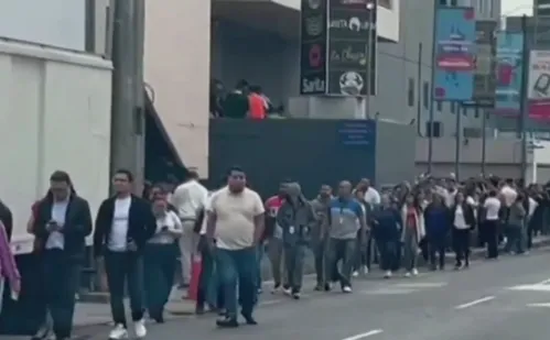 
          Imagem ilustrativa da imagem Terremoto de magnitude 7,4 atinge Puerto Madero, no México
          