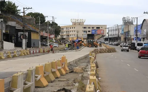 
          Imagem ilustrativa da imagem Trânsito da Av. Lindenberg será alterado a partir desta quarta-feira; veja mudança
          