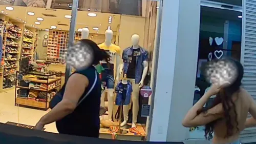
          Imagem ilustrativa da imagem Três mulheres furtam mais de R$ 60 mil em celulares em shopping de Caruaru
          