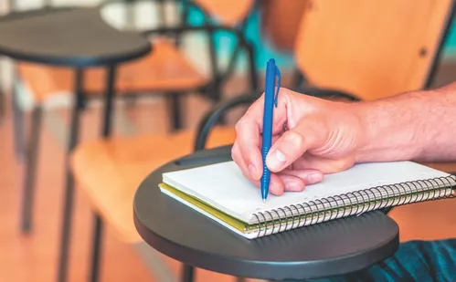 
          Imagem ilustrativa da imagem Escolas abrem temporada de bolsões com descontos de até 100%
          
