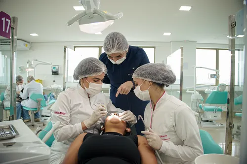 
          Imagem ilustrativa da imagem UniFavip Wyden: tradição e inovação para o seu futuro na área de Saúde no Agreste
          