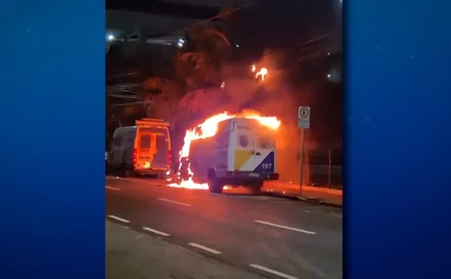 
          Imagem ilustrativa da imagem Viatura do batalhão de trânsito é atingida por incêndio em Vila Velha
          