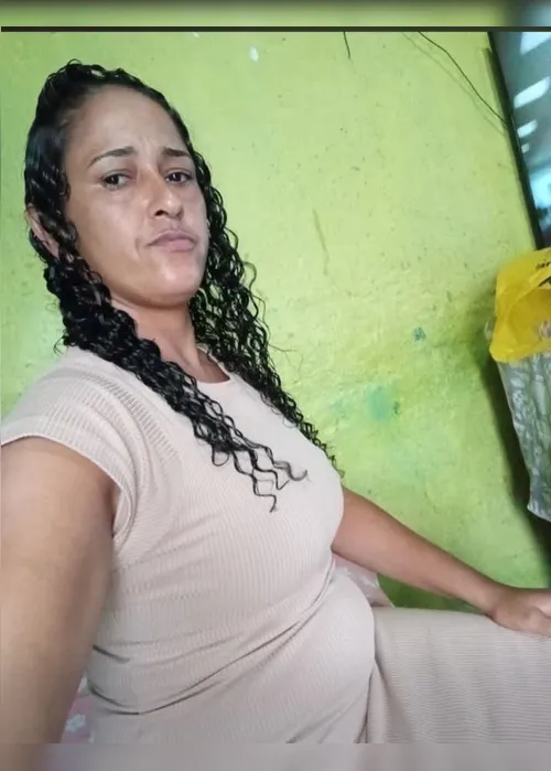 
          Imagem ilustrativa da imagem Mulher é morta pelo ex-companheiro na frente dos filhos em Água Fria
          