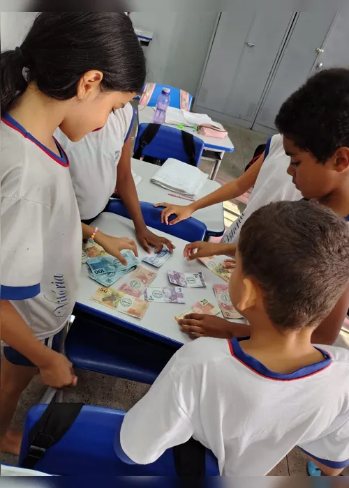 
          Imagem ilustrativa da imagem Sicoob leva educação financeira a 97 mil pessoas no Brasil
          