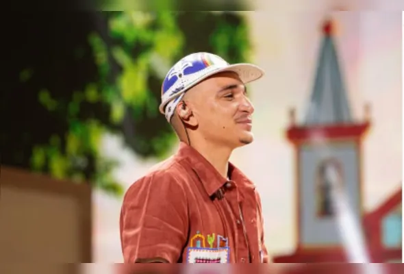 No palco, João Gomes apresenta o repertório do seu álbum mais recente, Pé de Serrita, gravado no Sertão do estado