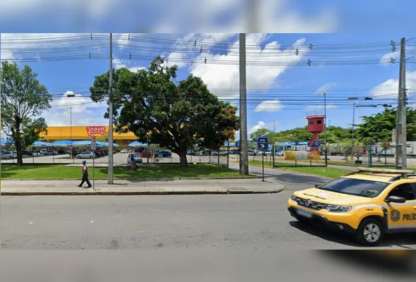 Supermercado ficou fechado ao público até a conclusão dos trabalhos de investigação pelas autoridades