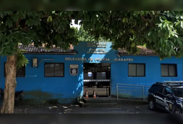 Imagem ilustrativa da imagem Homem morre em delegacia de Igarassu após ser detido por violência doméstica