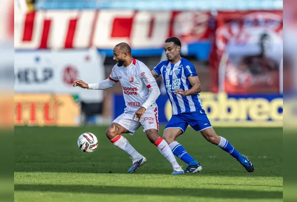 Imagem ilustrativa da imagem Náutico perde para o Avaí e chega a sete jogos sem vitórias na Série B