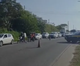Imagem ilustrativa da imagem Acidente na BR-101 deixa motociclista morto na Guabiraba