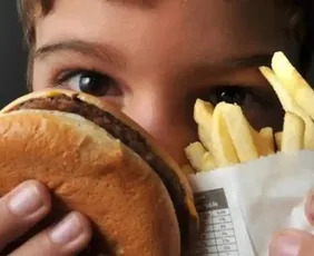 Imagem ilustrativa da imagem Controle do colesterol deve começar na infância, alerta cardiologista