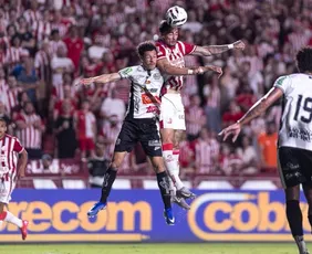 Imagem ilustrativa da imagem Náutico vira sobre o Athletic nos Aflitos e mantém sequência de invencibilidade