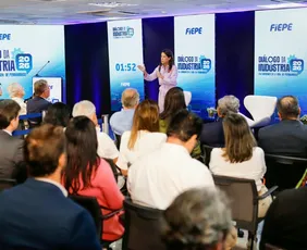 Imagem ilustrativa da imagem Raquel Lyra firma apoio ao fim da jornada 6x1 após repercussão de fala na FIEPE