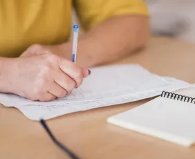 Imagem ilustrativa da imagem UFPE abre concurso com 114 vagas e salários de até R$ 5,2 mil