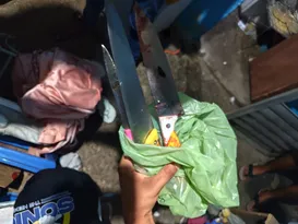 Imagem ilustrativa da imagem Dona de casa é esfaqueada pelo marido na frente dos filhos no Morro da Conceição