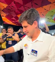 Imagem ilustrativa da imagem João Campos inicia campanha neste domingo com adesivaço e caminhada