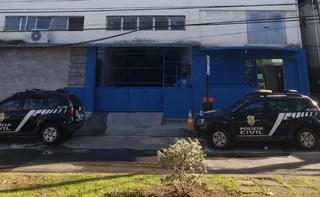 Imagem ilustrativa da imagem Motoboy foragido é preso durante corrida por aplicativo em Vitória