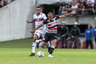 Imagem ilustrativa da imagem Santa Cruz perde para o Maranhão e se complica na Série C