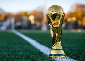 Imagem ilustrativa da imagem Torneios de futebol que ainda mantêm o mundo diante da mesma tela